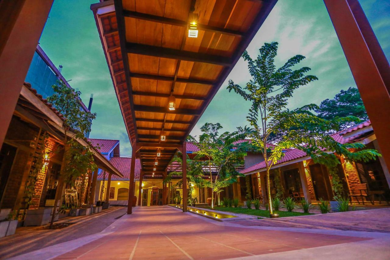 Olinia Airport Hotel Katunayaka Exterior foto