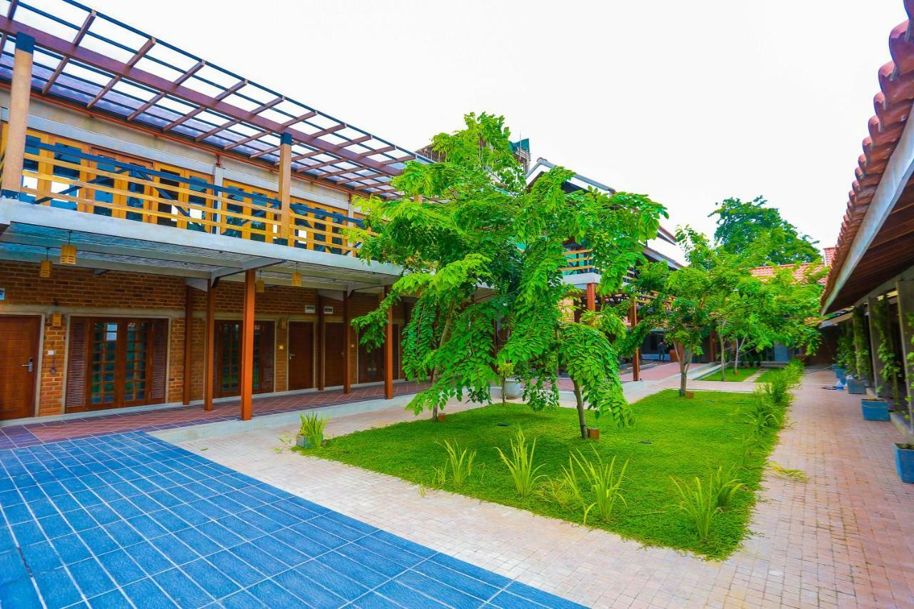 Olinia Airport Hotel Katunayaka Exterior foto